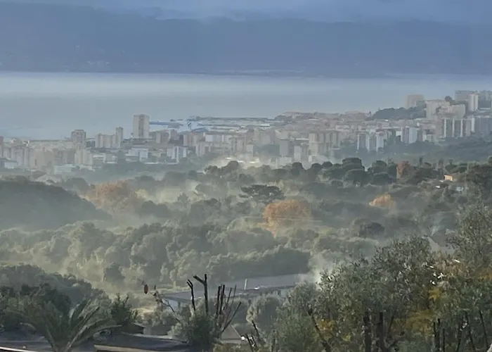 Casa Lc Chambre1 Vue Jacuzzi Konukevi 4*